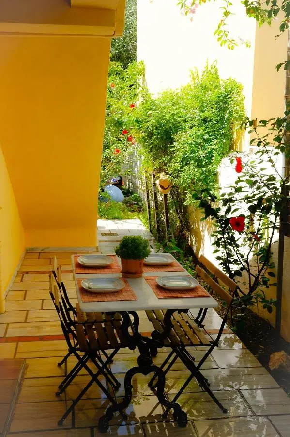 House With Garden Near The Sea Apartment Agia Efimia Greece
