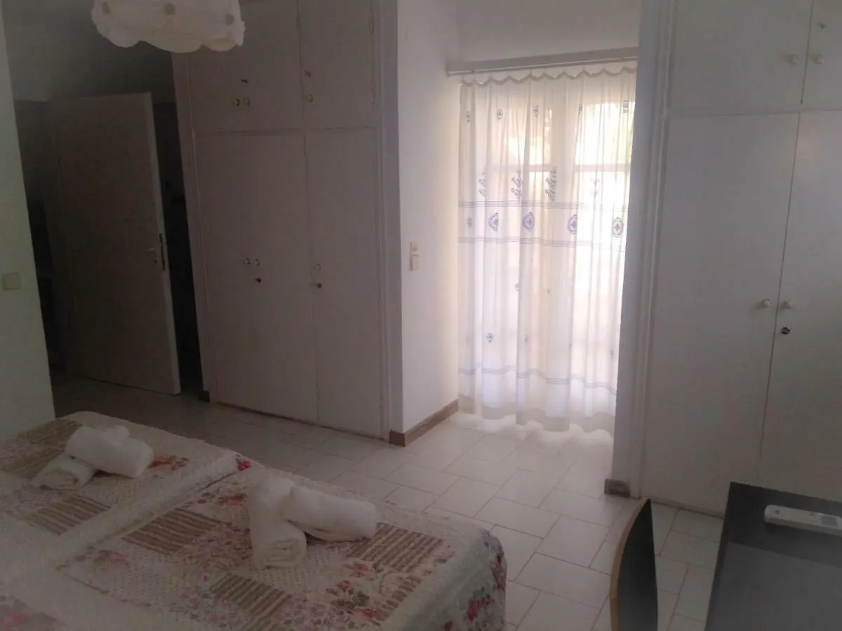 House With Garden Near The Sea Apartment Agia Efimia