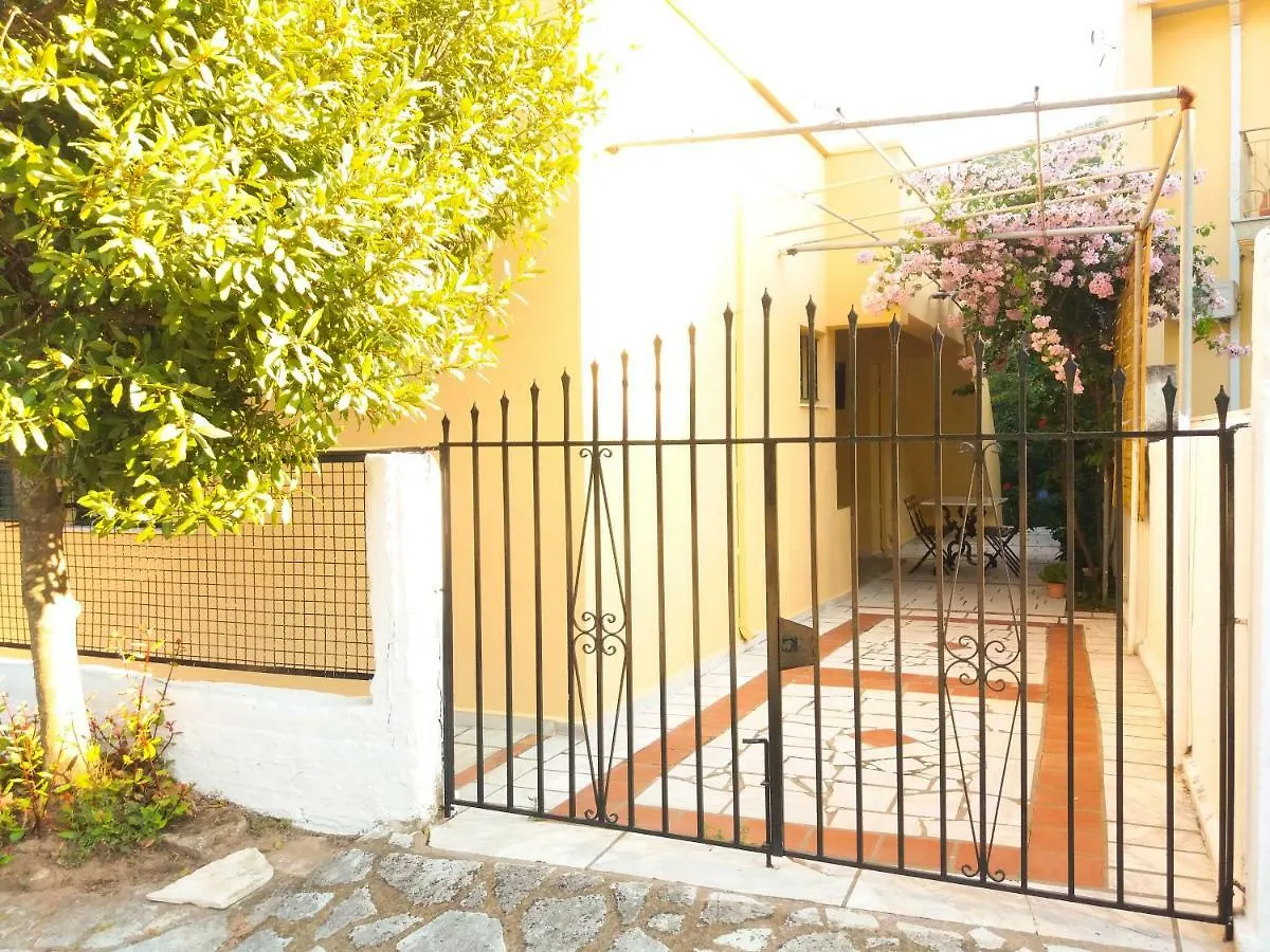 House With Garden Near The Sea Apartment Agia Efimia Greece