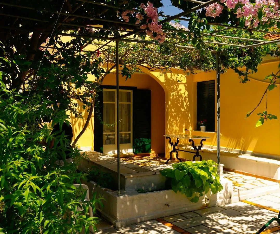 House With Garden Near The Sea Apartment Agia Efimia