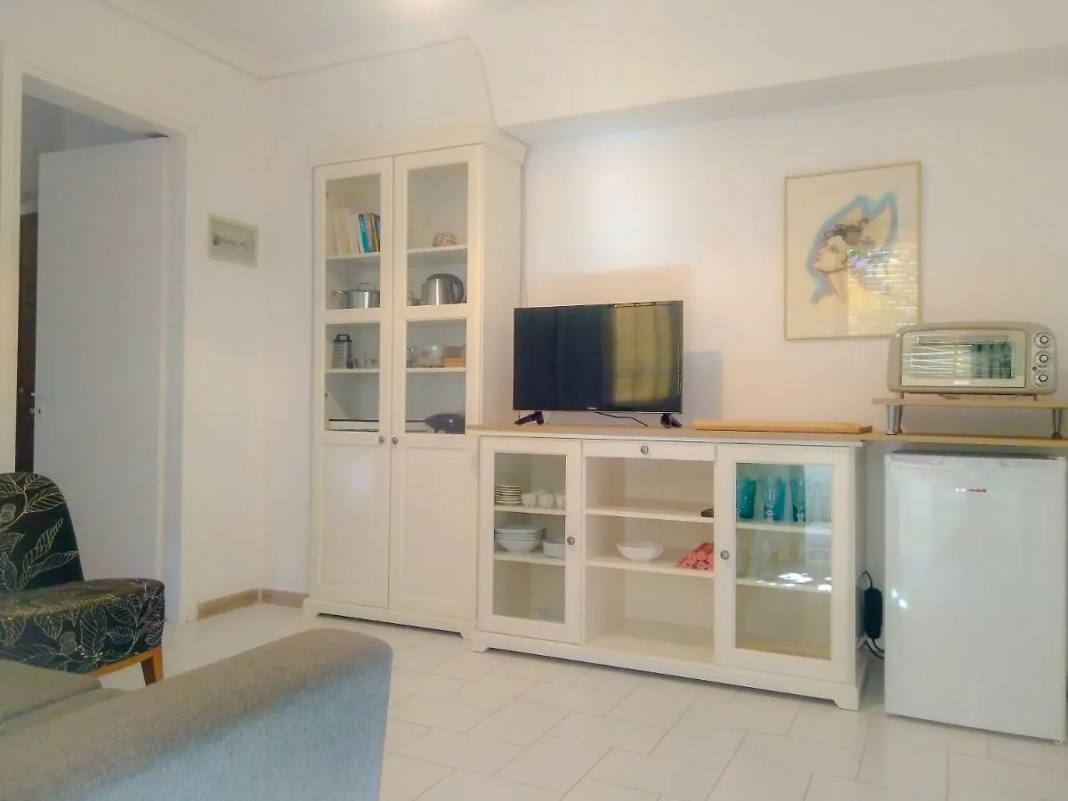 House With Garden Near The Sea Apartment Agia Efimia