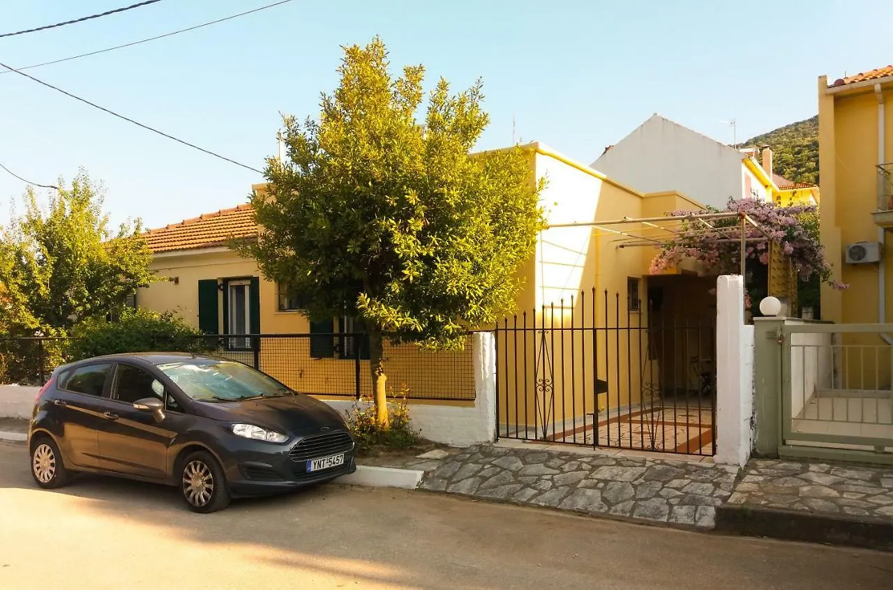 House With Garden Near The Sea Apartment Agia Efimia