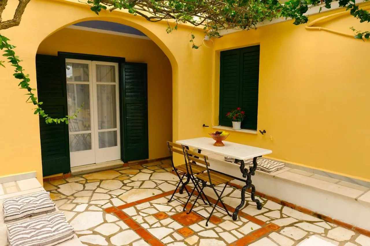 House With Garden Near The Sea Apartment Agia Efimia Greece