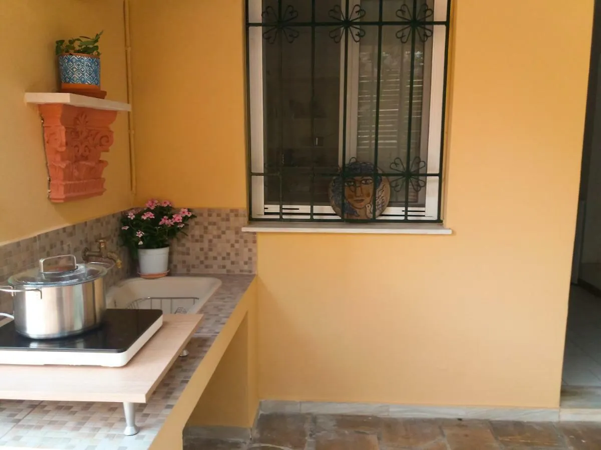 House With Garden Near The Sea Apartment Agia Efimia