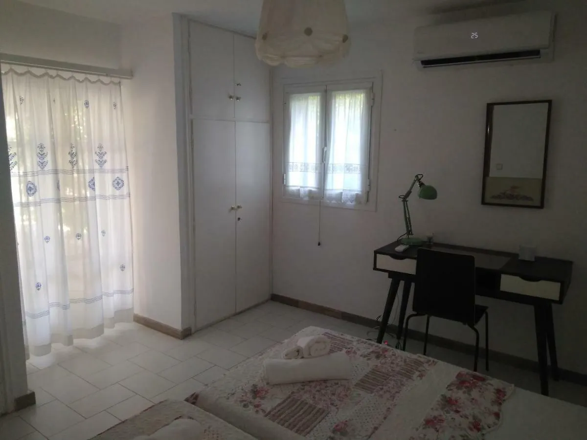 House With Garden Near The Sea Apartment Agia Efimia 0*,