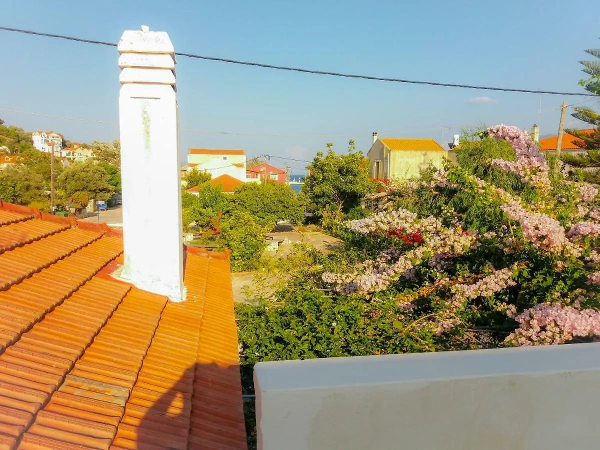 House With Garden Near The Sea Apartment Agia Efimia